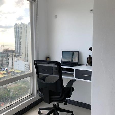 1 Bedroom With Balcony, Fully Furnished Overlooking Manila Bay At Birch Tower, Malate, Manila Esterno foto