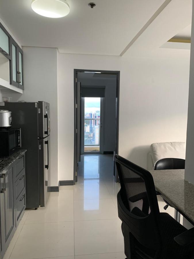 1 Bedroom With Balcony, Fully Furnished Overlooking Manila Bay At Birch Tower, Malate, Manila Esterno foto