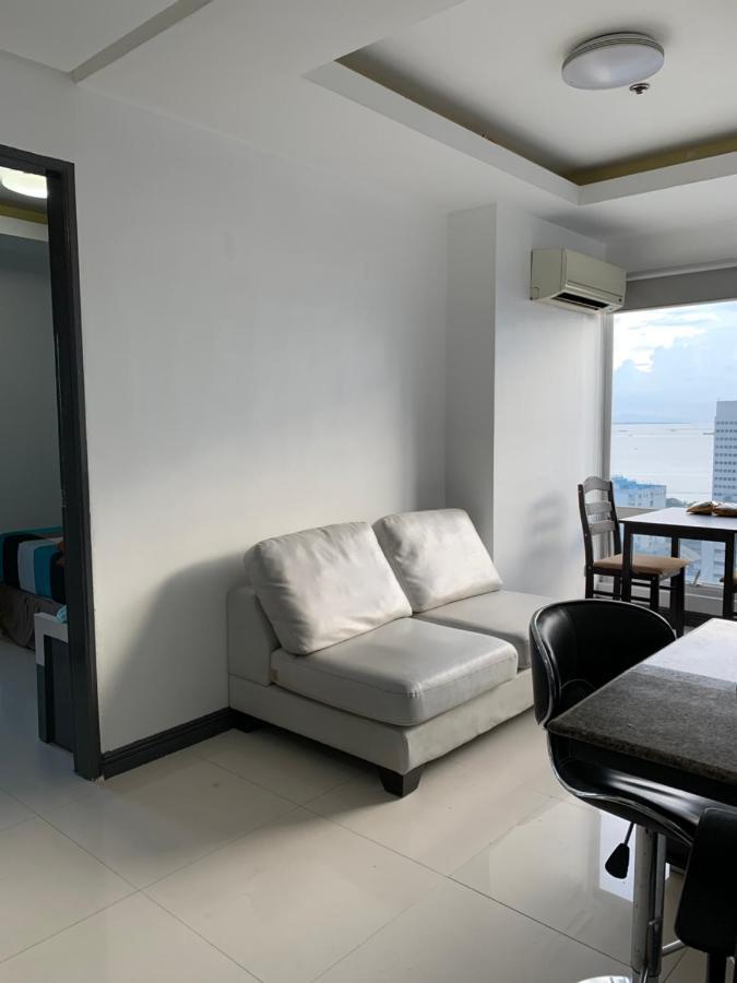 1 Bedroom With Balcony, Fully Furnished Overlooking Manila Bay At Birch Tower, Malate, Manila Esterno foto