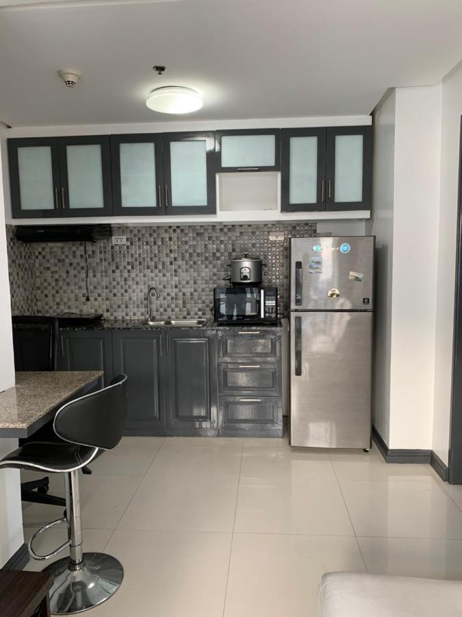 1 Bedroom With Balcony, Fully Furnished Overlooking Manila Bay At Birch Tower, Malate, Manila Esterno foto